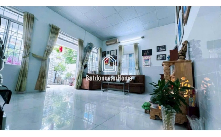 Chủ bán gấp nhà 2 tầng Âu Cơ – ngang 6,47m – đường 5m ô tô